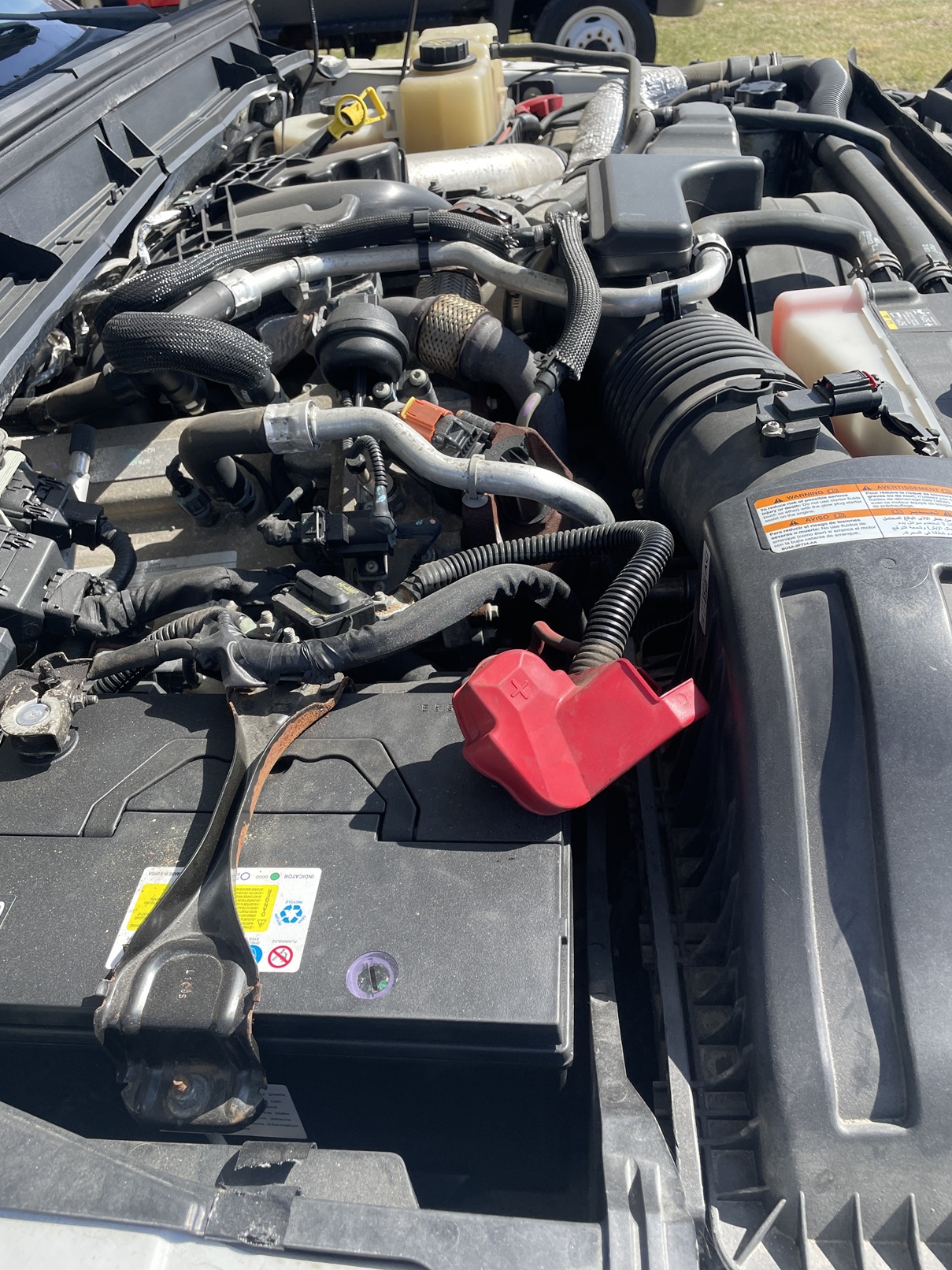 2013 FORD F550 Flatbed Liftgate - Image 23